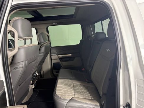 Used 2025 Ford F350 Platinum w/ Platinum Plus Package AWD/4WD image 27