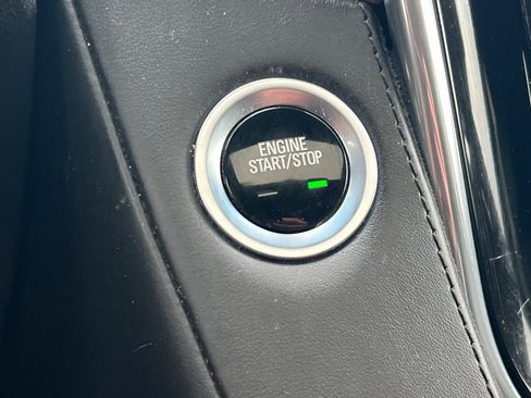 Used 2018 Cadillac Escalade Platinum image 27