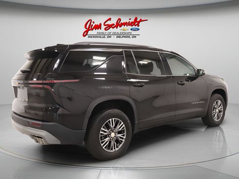 Used 2026 Chevrolet Traverse LT AWD/4WD image 6