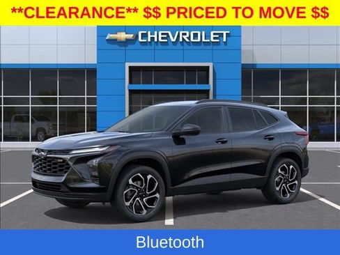 New 2026 Chevrolet Trax RS w/ Driver Confidence Package FWD image 2