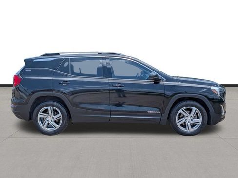Used 2018 GMC Terrain SLE w/ Driver Convenience Package FWD image 4