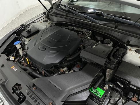 Used 2018 Kia Cadenza Technology image 29