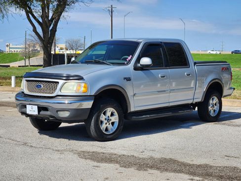 Used 2002 Ford F150 XLT AWD/4WD image 2