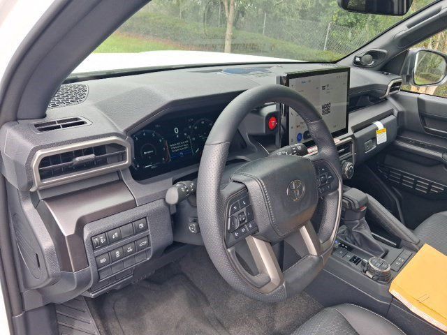 Certified 2026 Toyota 4Runner TRD Off-Road Premium AWD/4WD image 3