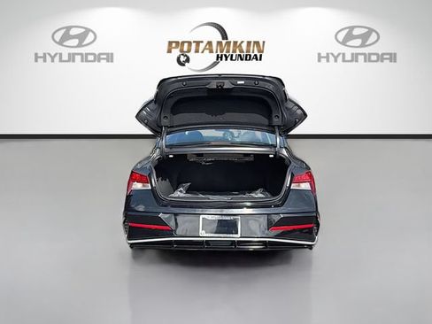 Certified 2025 Hyundai Elantra SEL FWD image 26