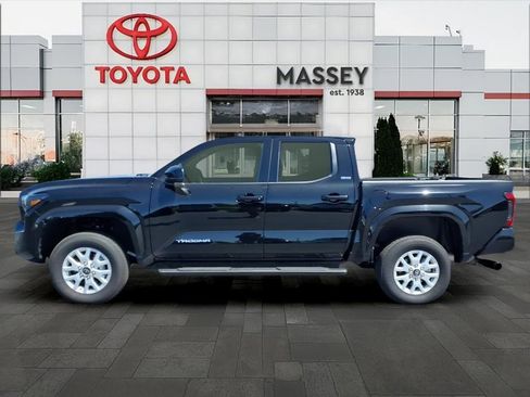 Used 2025 Toyota Tacoma SR5 w/ SR5 Upgrade Package RWD image 6