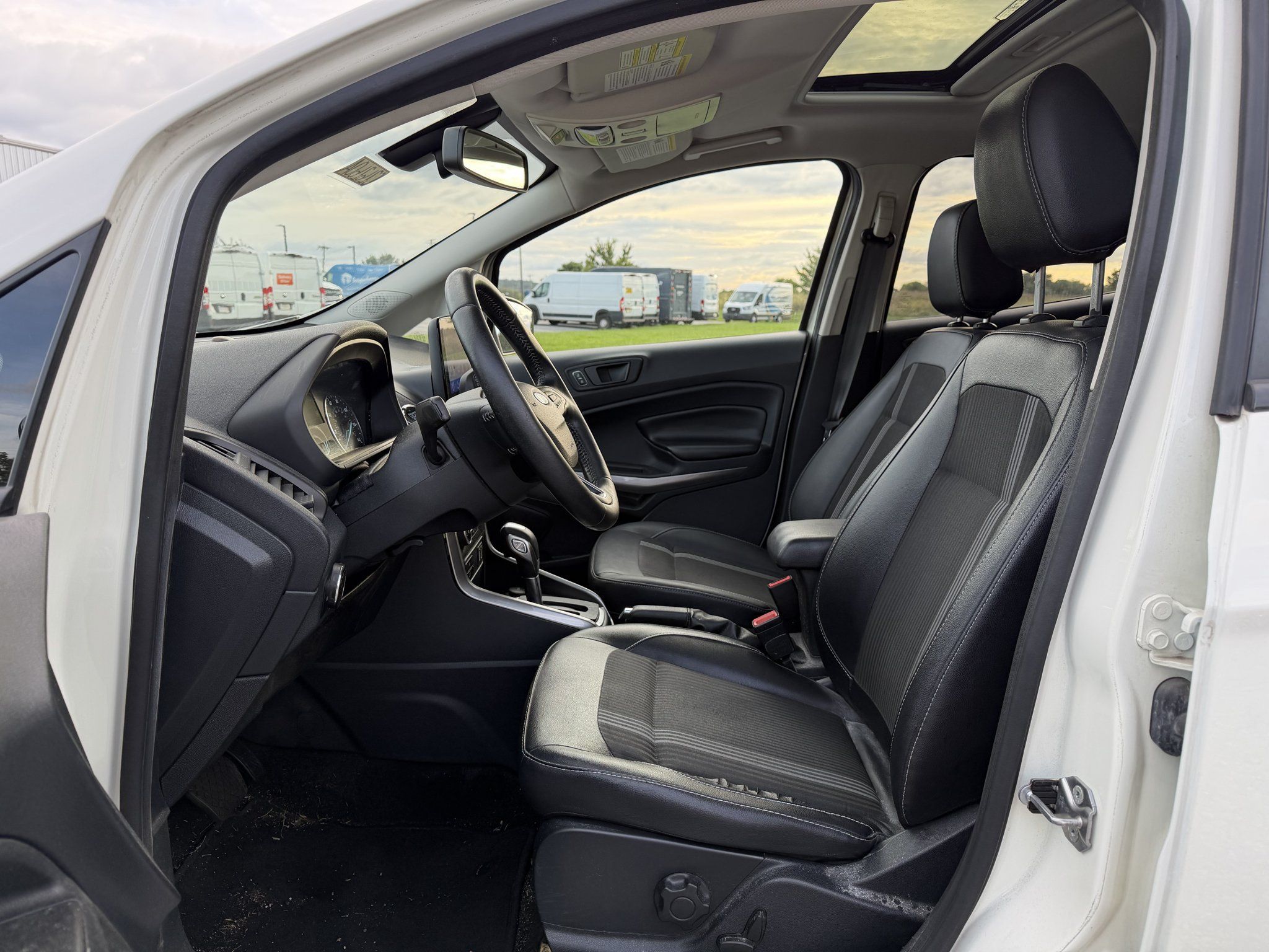 Used 2020 Ford EcoSport SES w/ SES Black Appearance Package AWD/4WD image 10