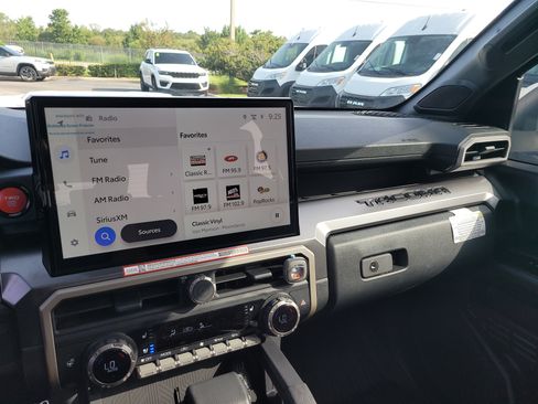 Used 2025 Toyota Tacoma TRD Sport w/ TRD Sport Premium Package AWD/4WD image 22