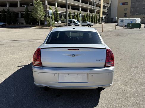 Used 2009 Chrysler 300 SRT8 w/ SRT Option Group II image 8