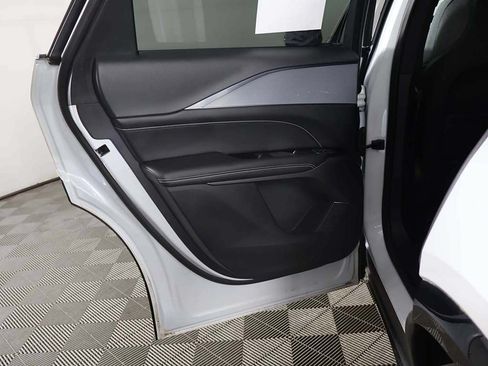 Used 2024 Cadillac Lyriq Tech RWD image 24
