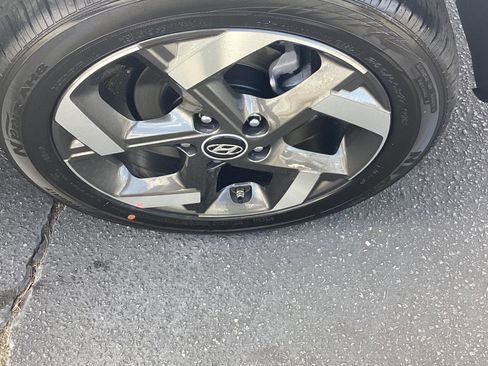 New 2026 Hyundai Venue SEL image 7