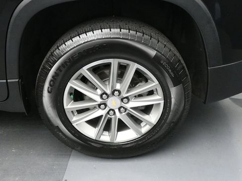 Used 2022 Chevrolet Traverse LT image 41