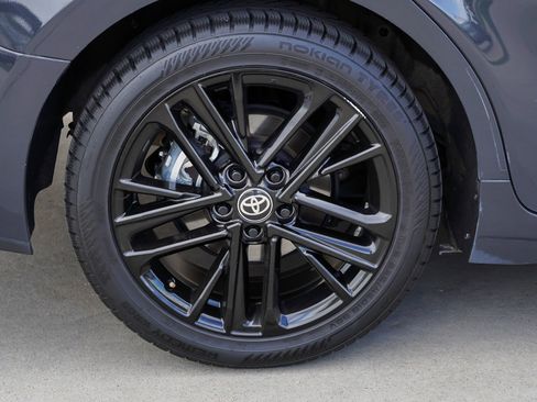 Certified 2025 Toyota Camry SE AWD/4WD image 11