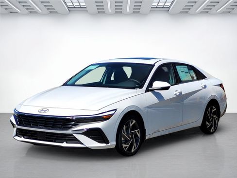 New 2026 Hyundai Elantra Limited FWD image 8