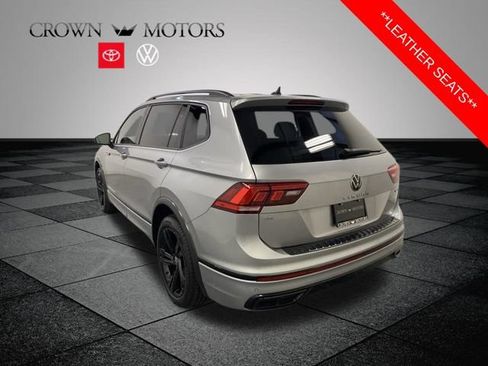 Used 2024 Volkswagen Tiguan SE R-Line AWD/4WD image 4