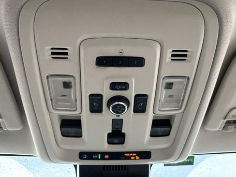 Used 2023 GMC Yukon Denali RWD image 24