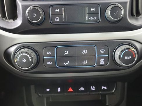 Used 2022 Chevrolet Colorado LT w/ Safety Package image 18