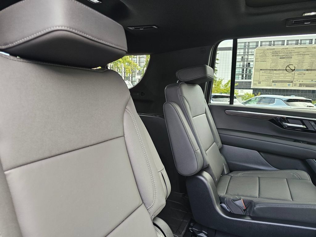 New 2026 Chevrolet Suburban LT w/ Comfort Package AWD/4WD image 13
