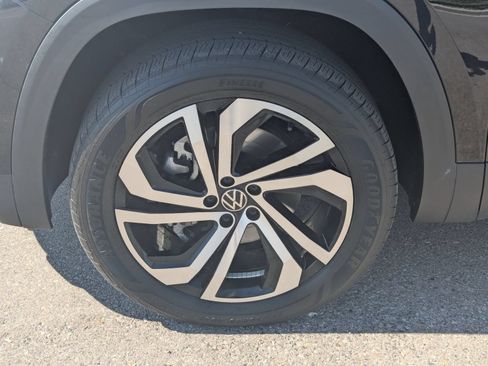 Used 2023 Volkswagen Atlas Cross Sport SEL AWD/4WD image 10