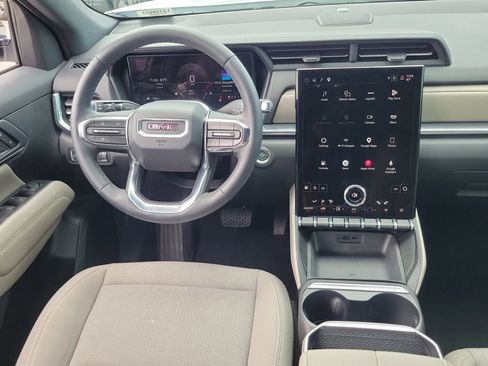 Used 2025 GMC Terrain Elevation FWD image 16