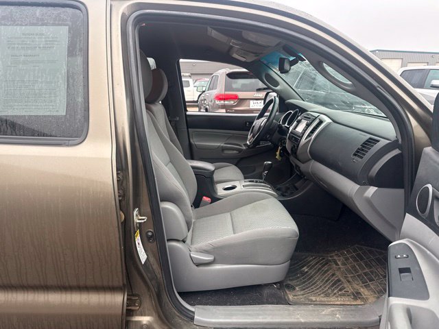 Used 2013 Toyota Tacoma 4x4 Double Cab w/ SR5 Pkg image 16