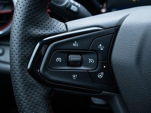 New 2026 Chevrolet Trax RS image 18