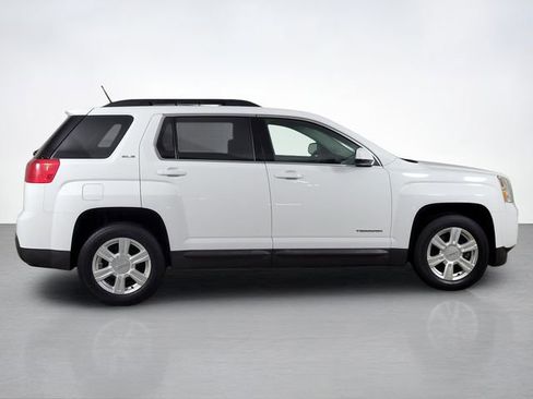 Used 2015 GMC Terrain SLE w/ Safety Package AWD/4WD image 2
