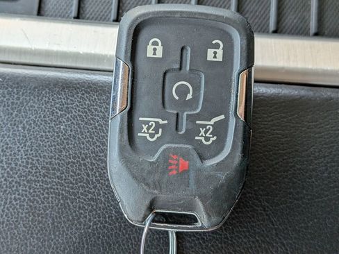 Used 2020 GMC Yukon XL Denali w/ Open Road Package image 36