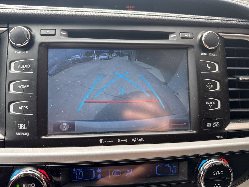 Used 2017 Toyota Highlander Limited Platinum AWD/4WD image 29