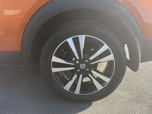 Used 2020 Nissan Kicks SR image 6