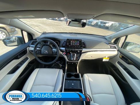 New 2026 Honda Odyssey Touring image 15