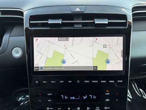 Used 2022 Hyundai Tucson Limited AWD/4WD image 14