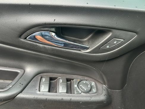 Used 2019 Chevrolet Equinox LT AWD/4WD image 40