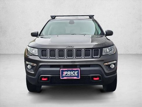 Used 2019 Jeep Compass Trailhawk image 8