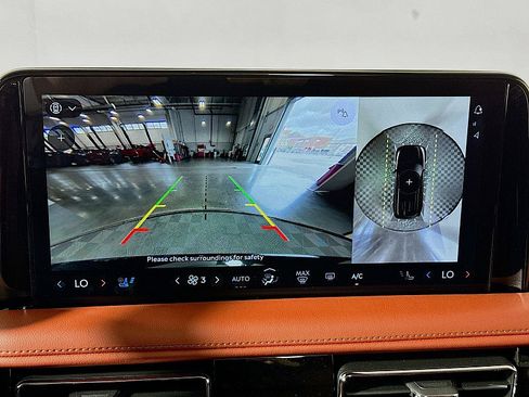 New 2025 Lincoln Aviator Reserve w/ Luxury Package image 17