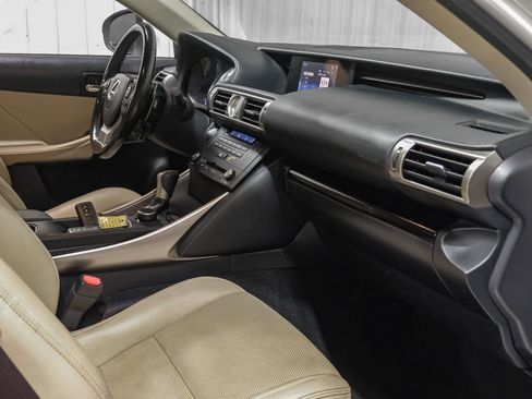 Used 2016 Lexus IS 200t RWD image 8