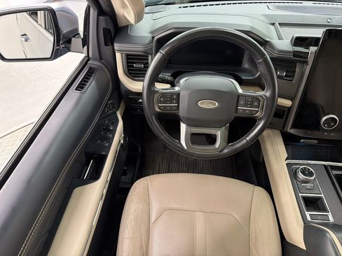 Used 2022 Ford Expedition Max Platinum RWD image 30