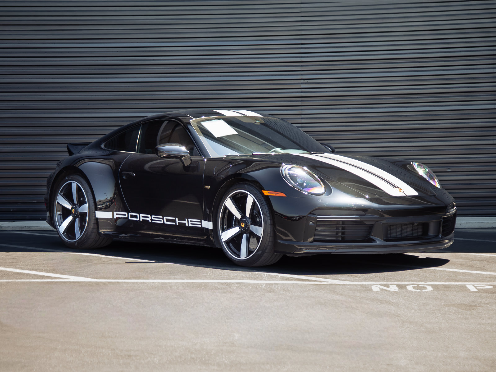Certified 2023 Porsche 911 Sport Classic RWD image 9
