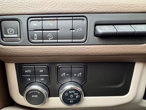 Used 2021 GMC Yukon Denali image 23