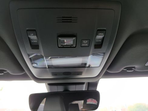 Used 2019 Lexus UX 200 image 29