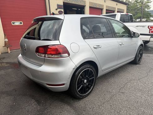 Used 2014 Volkswagen Golf 4-Door FWD image 5