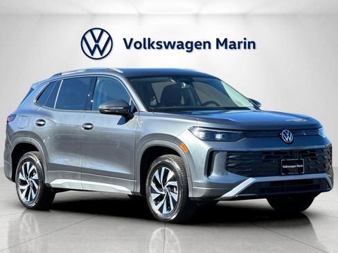 New 2025 Volkswagen Tiguan S image 7