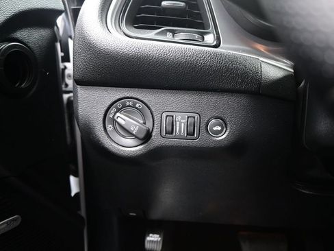 Used 2022 Dodge Challenger R/T Scat Pack w/ Driver Convenience Group RWD image 13