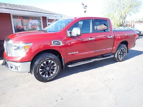 Used 2017 Nissan Titan SL w/ Off-Road Package AWD/4WD image 3