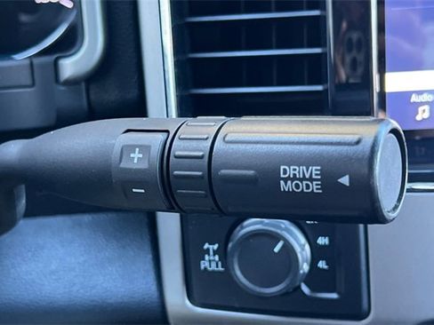 Used 2022 Ford F250 Lariat w/ Black Appearance Package image 24