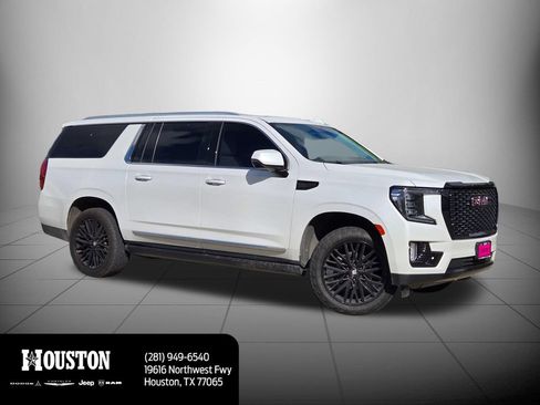 Used 2023 GMC Yukon XL Denali AWD/4WD image 3