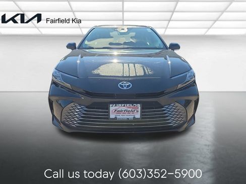 Used 2025 Toyota Camry XLE w/ Premium Package AWD/4WD image 8