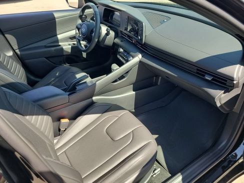 New 2026 Hyundai Elantra SEL Sport FWD image 21
