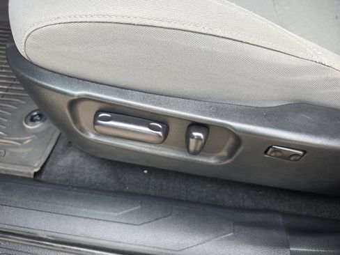 Used 2022 Toyota Tacoma SR5 image 19