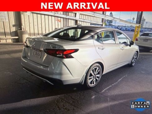 Certified 2022 Nissan Versa SV image 5